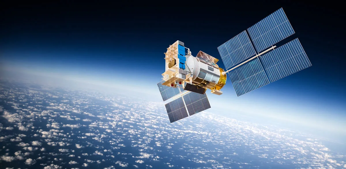 Dashboard inteligente para monitoramento de interferência solar em satélites desenvolvido para a Rede Globo Minas